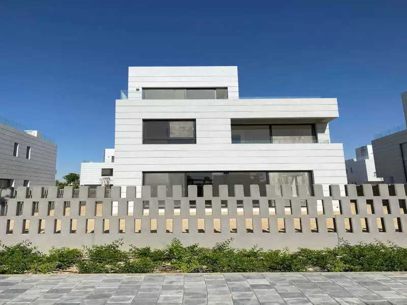 villa for sale in al burouj compound 